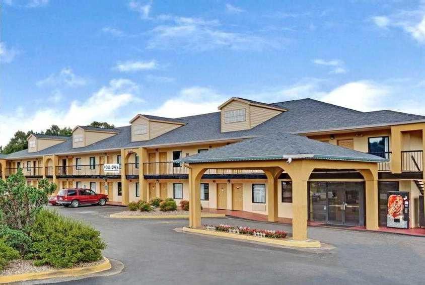 Red Carpet Inn & Suites Newnan Exterior foto